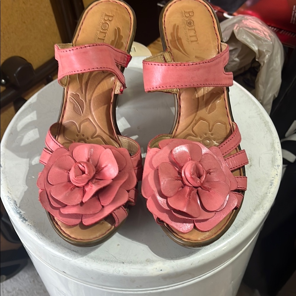 Born heels size 9 worn once coral colored